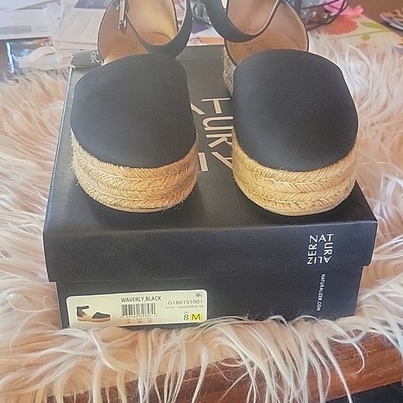 Espadrilles - Picture 3 of 4